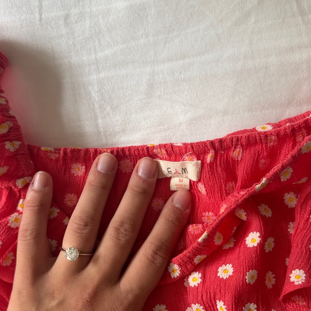 Red Floral Ruffle Top - Picture 5 of 6